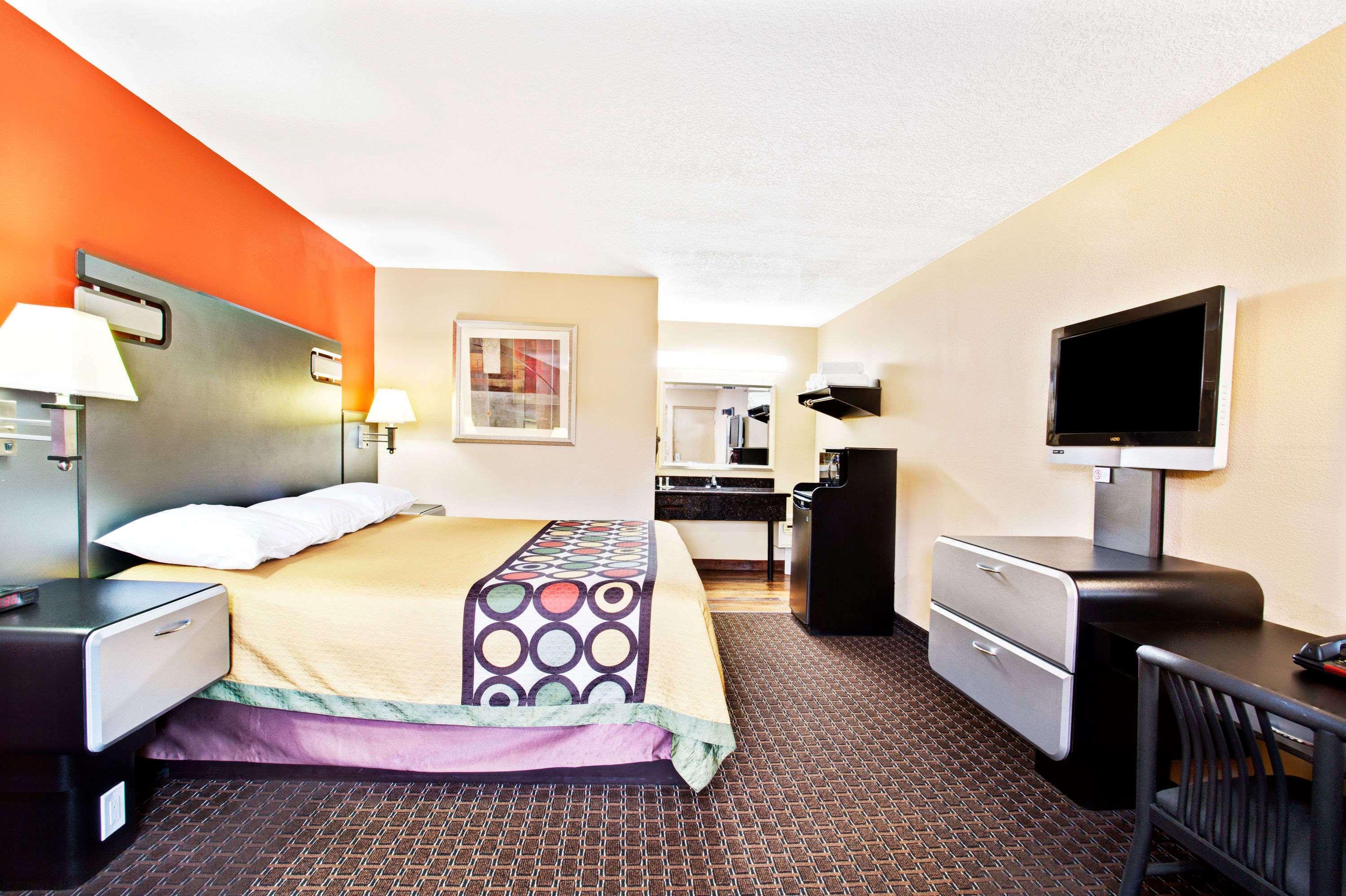 מלון סלבריישן Super 8 By Wyndham Kissimmee/Maingate/Orlando Area מראה חיצוני תמונה